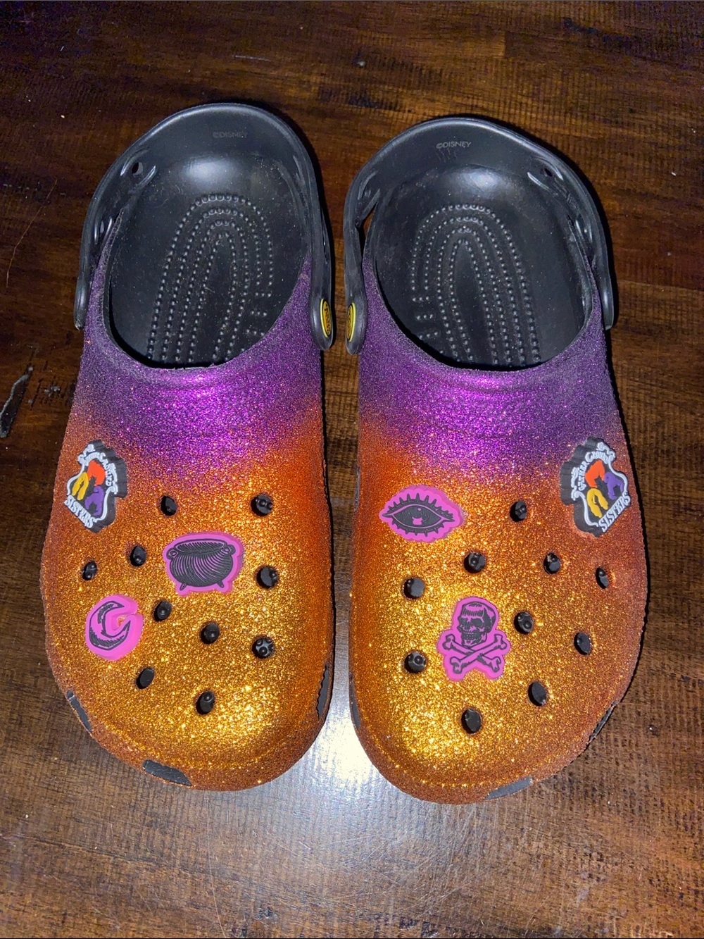 Ladies Disney Hocus Pocus Crocs Halloween colors women’s 10 men’s 8
